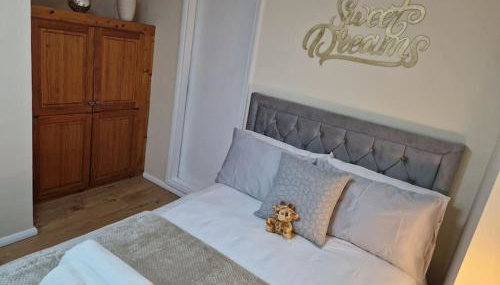 Cozy flat & Lovely garden, High Speed WiFi - Foto 2, towels, wardrobe