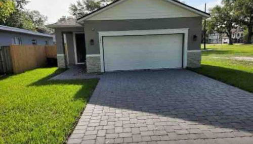 The Arcade close to downtown with fenced yard - Photo 5