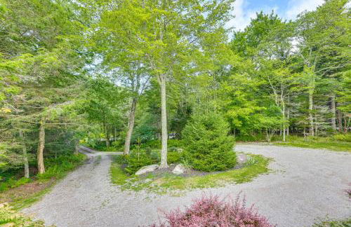 Cabin with Hot Tub and WiFi 4 Mi to Snowshoe Resort - Foto 42