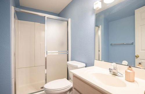 Amazing Views from Balcony, Loft & Gated Pool - Foto 33