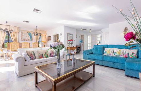 Lilia Barajas - Photo 5