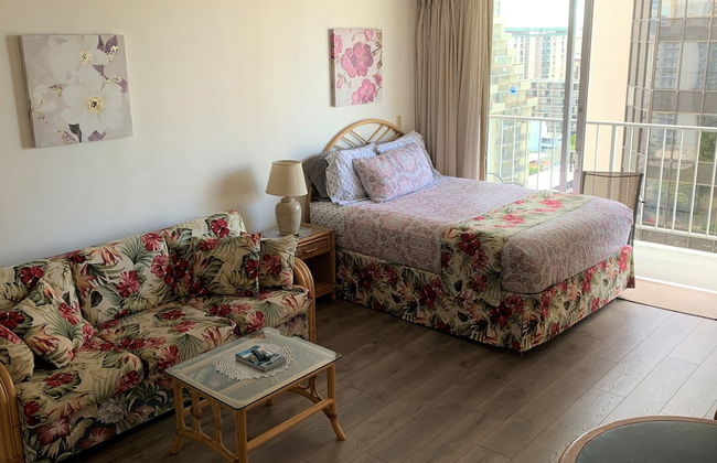 Tropical Studios at Marine Surf Waikiki - Photo 16