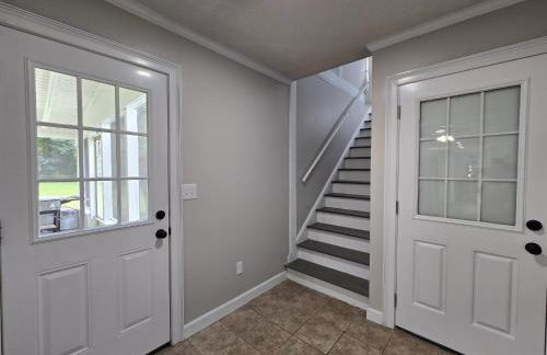 Cozy 5BR Family Retreat Firepit Games Patio - Foto 28