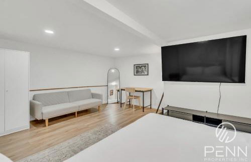 Midtown Gem with Secret Speakeasy - Foto 15