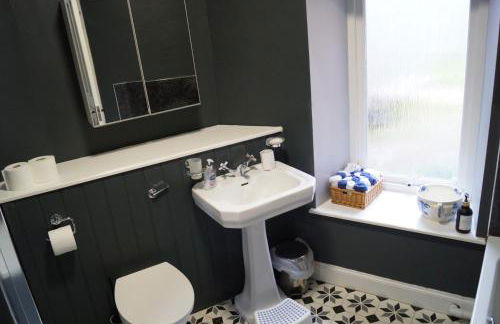 3-bed Cottage - Fast Wifi-big Garden - Town Centre - Foto 79