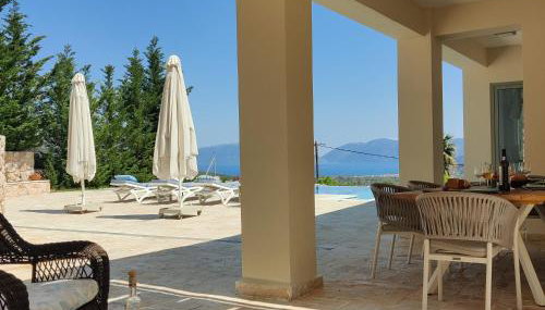 Villa Iremia, Piscine à Débordement & Vue Mer Panoramique - Foto 4, sunbed