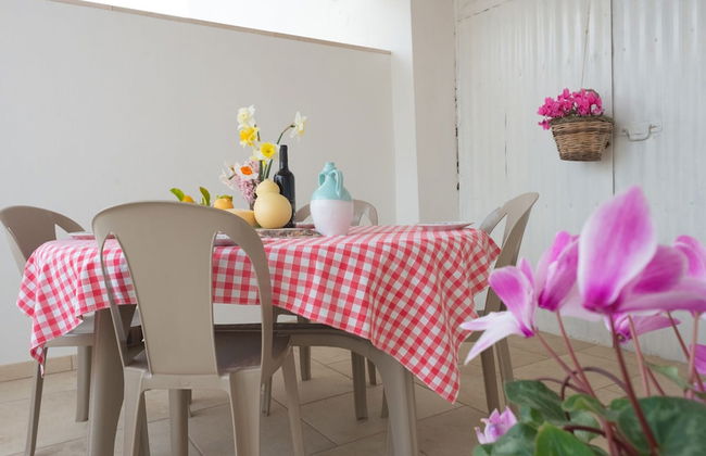 Trulli-style Chalet Near Forest Walks - Photo 38