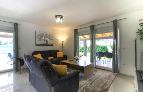 Wonderful villa wit pool surrounded by nature, high level of privacy a few minutes to the beach and town center by car by WiiBuk - Foto 17