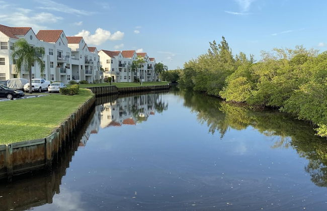 Dharma Home Suites Dania Beach at Sheridan Ocean Club - Photo 44