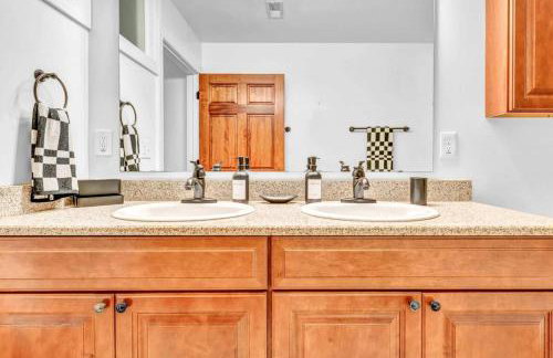 Lofts on E 4th, WALK TO CAVS, Sleeps 6 - Foto 11