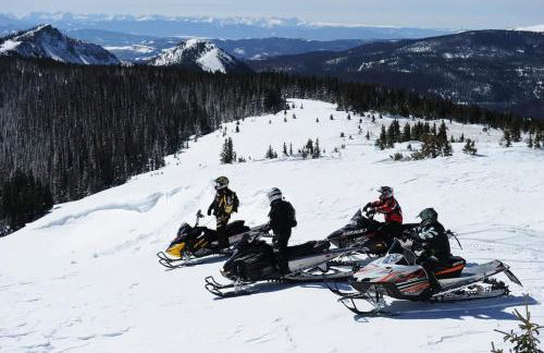 Cozy Log Cabin- W Fireplace - Foto 44