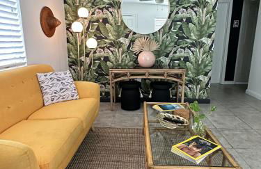 Miami's Cozy Tropical Getaway - Photo 3