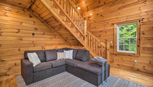 Cozy Boone Cabin with Deck Close to Downtown! - Foto 4
