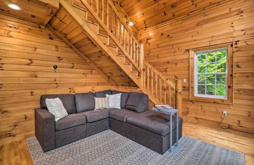 Cozy Boone Cabin with Deck Close to Downtown! - Foto 4