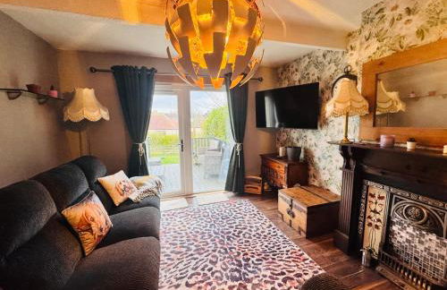 Bright 3 bedroom house with private garden near Edinburgh - Woodside home - Foto 4