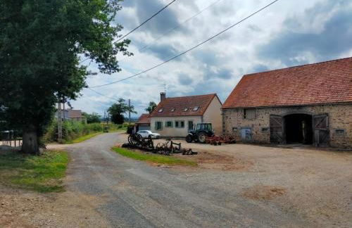 Rural farmhouse with patio, BBQ and fireplace - Photo 11