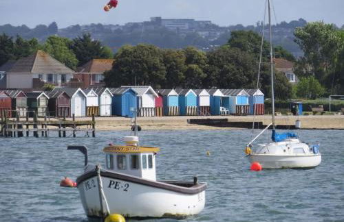 The Sanctuary- Short Walk to Hamworthy Beach and Park - Photo 28