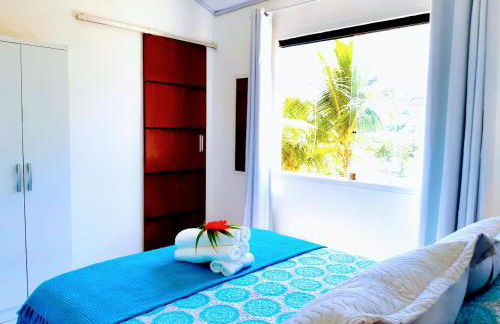 Espetacular Casa 3 SUÍTES cozinha varanda vista a passos da praia - Foto 11