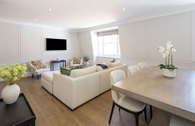 Buckingham & Lloyds Knightsbridge - Photo 70