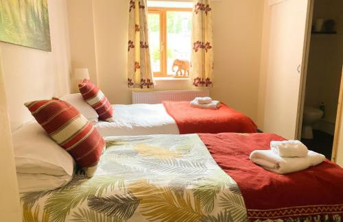 MotoCamp Wales - Lodges - Foto 32