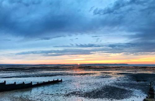 Architect designed spacious five bed house by sea - Foto 7