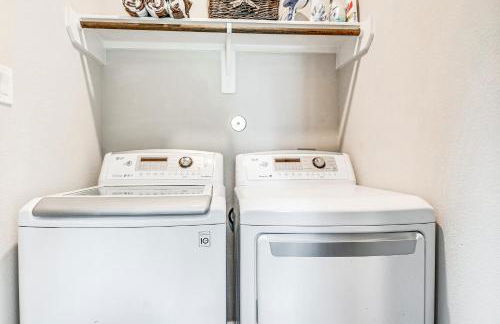 Montgomery Home with Pond Access, Fire Pit and More! - Foto 19