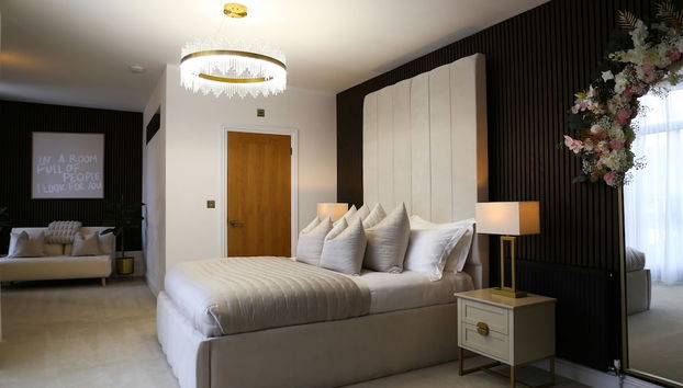 The Ultimate Bride & Hen Complex! Celebrations at The Old Fire Station Canterbury, 3 Homes - Foto 2, Profilbild