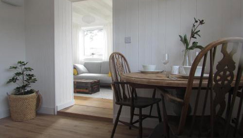 White Willows - Photo 3