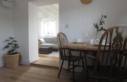 White Willows - Photo 3