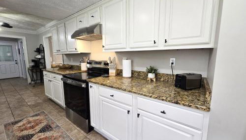 Cozy 5BR Family Retreat Firepit Games Patio - Foto 3