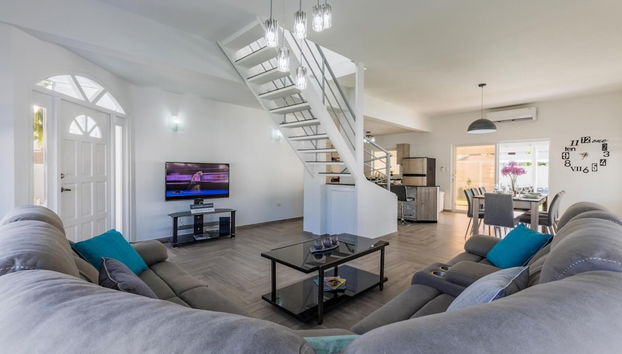 NEW Modern Stylish 6BR 6BA Villa Near Palmbeach - Foto 4, Habitación