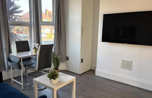 Chalkwell Aparthotel Short & Long Stays Welcome, Leisure , Relocation , Business Stays , Contractors - Photo 43