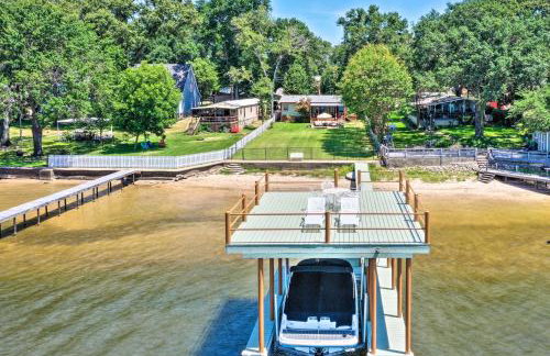 Lakefront Mabank Gem with Sunset Views Pets Welcome - Foto 31