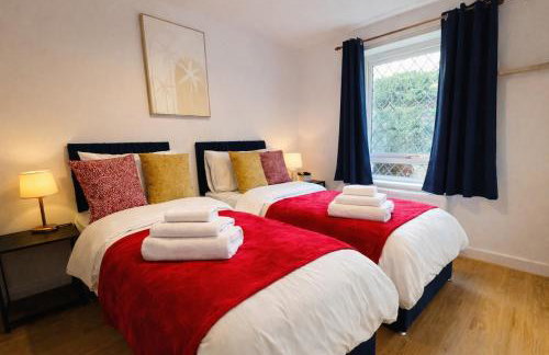 4 Bed Cosy Home w Free parking, Pets Welcome - Foto 5