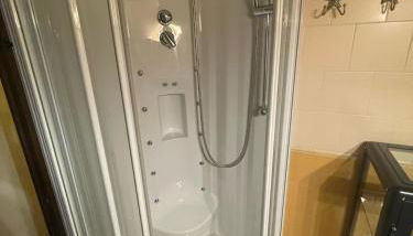 La casica de Pacone, Los Odres - Foto 2, Shower