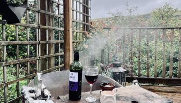 1 Secluded romantic cabin for two with outdoor bath! - Foto 3