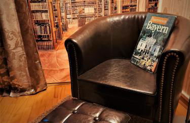 Schloss Weichs zu Regensburg mit 2Schlafzimmer Parkplatz Internet 75qm Zentrum - Foto 12