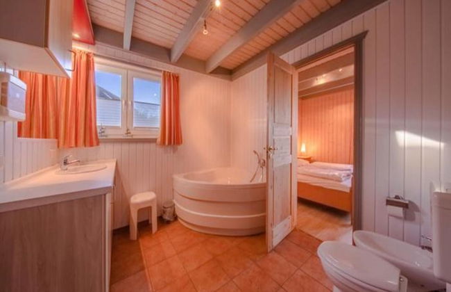 Ferienhaus mit Terrasse und Balkon - Foto 16