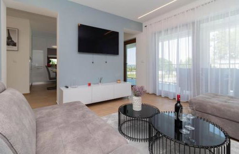 Gorgeous Home In Smokovic - Photo 19