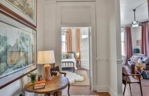 Historic Courthouse View- Chic Suite on Riverwalk - Foto 24