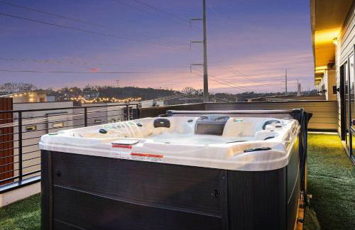Sunset-Expansive Patio & Hot Tub-Mins to Broadway - Foto 27
