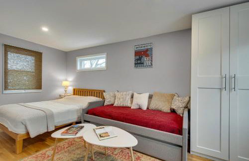 2BR DOG-Friendly Apt in 2-Fam Home - Comfy Retreat - Foto 17