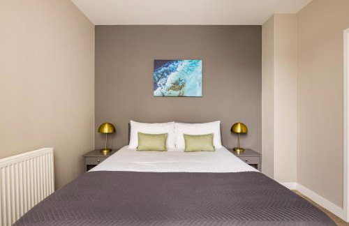 Plymouth by Charles Hope - Foto 37