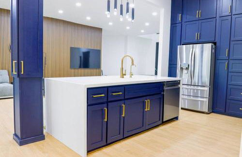 Lake Home: Relax and Unwind in Mission Hidden Gem - Photo 27