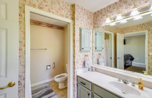 Charming Edgemont Home with Deck and Lake Views! - Foto 18