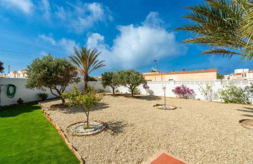 Casa en Cabo de Gata con barbacoa y Jardín, cerca de la playa - Foto 8