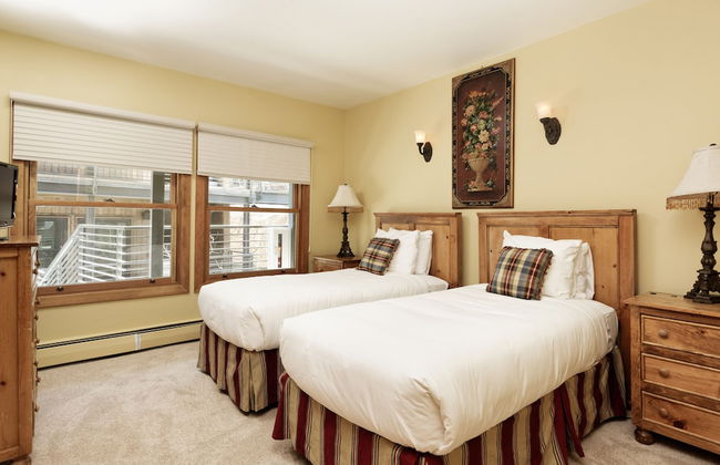 Durant Condominiums by Frias - Foto 14