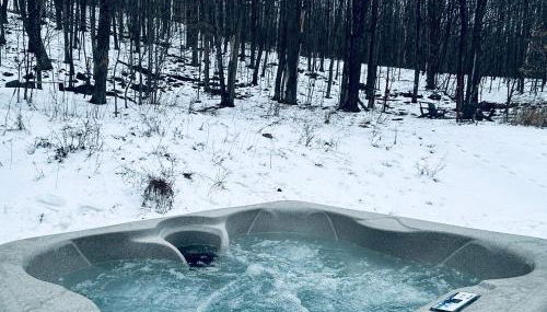 Cozy Cottage with Jacuzzi, Sauna, Fire Pit and Reading Nook! - Foto 5