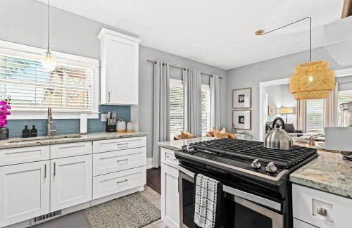 Fresh, Contemporary 2BR Home in Downtown Royal Oak - Photo 26