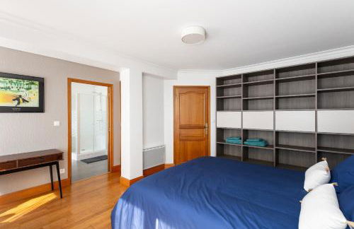 Appart de standing au centre-ville avec Vue Mer Terrasse et Garage - Foto 9